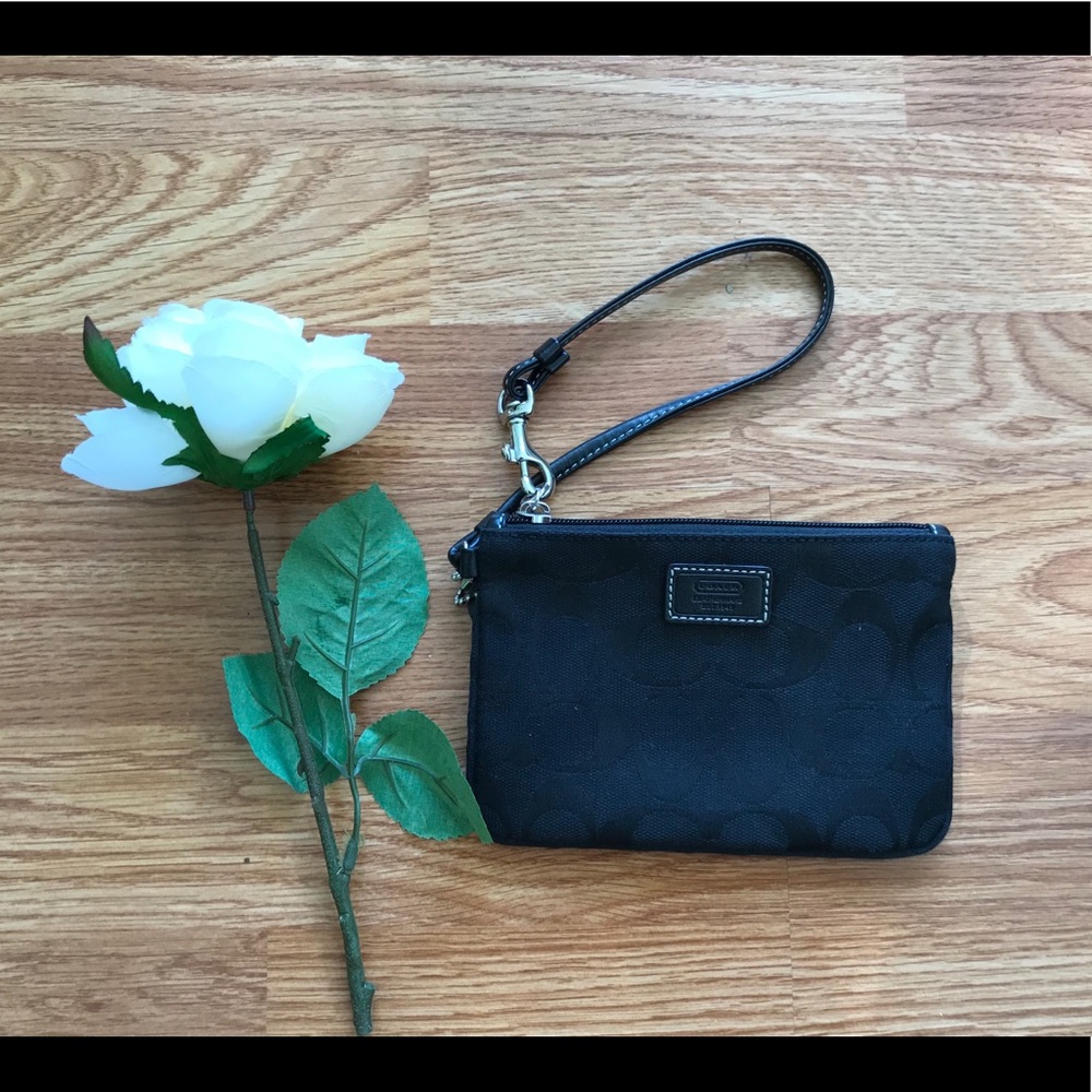 EUC Coach Wristlet